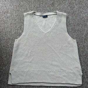 Beige Knit Sleeveless Gap Sweater Vest